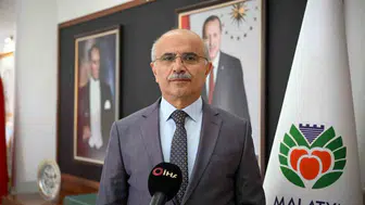 Malatya moloz yığınlarından kurtuluyor