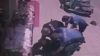 Çorlu'da iki polisi şehit eden saldırganın yakalanma anı kamerada