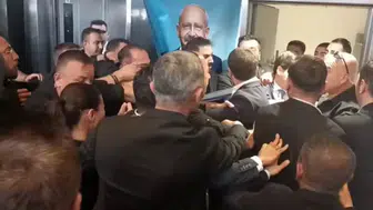 Kılıçdaroğlu 30 ay aradan sonra CHP binasına geri döndü