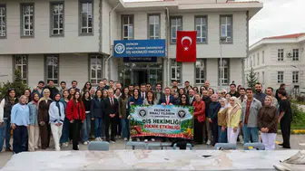 Erzincan Valisi öğrencilerin sofrasına konuk oldu