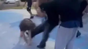 Antalya’da parkta bir çocuğa 10 kişi saldırdı