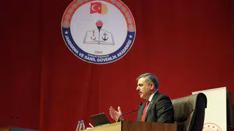 Bakan Çiftçi genç subay adaylarına seslendi