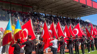 Tavşanlı 19 Mayıs coşkusunu stadyumda yaşadı