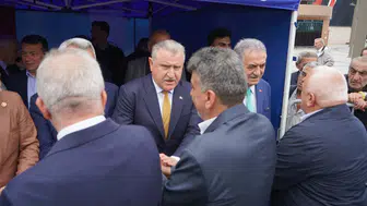 Bakan Osman Aşkın Bak Rize'de bayram mesajlarını verdi