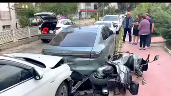 Söke'de beş aracın karıştığı zincirleme kaza ucuz atlatıldı