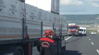 TAG Otoyolu'nda yardıma gidenlere tır çarptı 1 ölü