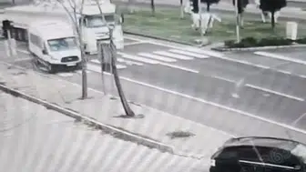 Nevşehir trafiğinde tır dehşeti kıl payı atlatıldı