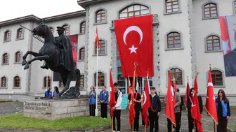 Oltu gençleri 19 Mayıs coşkusunu spor salonuna taşıdı