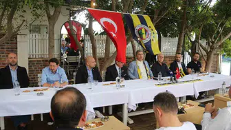 Hakan Safi seçim öncesi Fethiye rotasında taraftarla buluştu