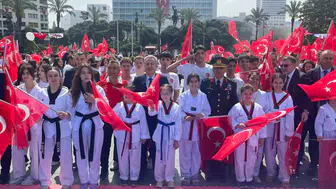 İzmir 19 Mayıs coşkusuyla gençliğe emanet