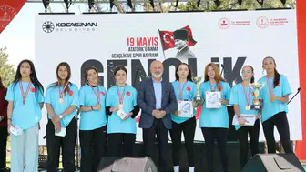 Kayseri'de gençler 19 Mayıs coşkusunu şölende yaşadı
