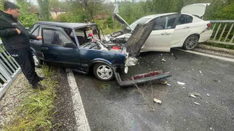 Afyonkarahisar’da köprü üzerinde trafik kazası 4 yaralı