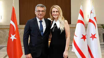 Lefkoşa’da bayramlaşma geleneği sürdü
