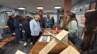 Genç tasarımcılar yıl boyu çalıştıkları projelerini sergiliyor