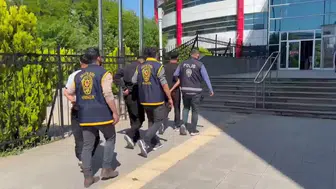 Okuldan çaldıkları paralarla soluğu dövmecide aldılar