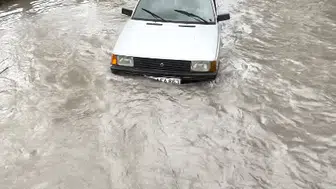 Yeşilırmak taştı ekipler otomobili saniyelerle kurtardı