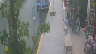 Beylikdüzü'nde skuter kullanan çocuk TIR altında kaldı