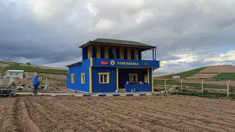 Kayserili taraftar evini sarı lacivert renklerle süsledi