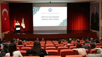 Eskişehir Osmangazi Üniversitesi bilim dünyasına yön veren akademisyenlerini ödüllendirdi
