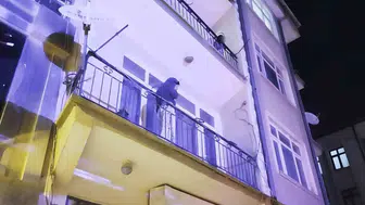 Aksaray’da korku dolu anlar Eski sevgili kapıyı kırınca balkona kaçtı