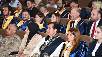 Ardahan Üniversitesi mezuniyet coşkusuyla yeni dönemini kapattı