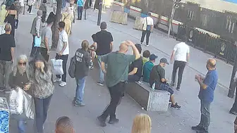 Fatih’te tramvay durağında acı olay 6 yaşındaki çocuk hayatını kaybetti