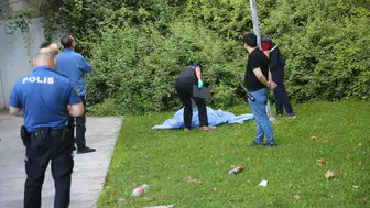 Antalya sahilinde 35 metreden düşen kişi hayatını kaybetti
