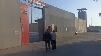 Erzin polisinden aranan kişilere operasyon