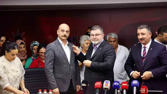 İzmir siyasetinde hareketlilik 370 kişi AK Parti saflarına katıldı