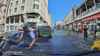 Beyoğlu’nda trafikte dehşet anları