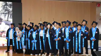 Zonguldak'ta Türkçe öğrenen yabancı öğrenciler diplomalarını aldı