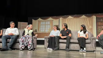 Aydınlı liselilerden tam not alan tiyatro performansı