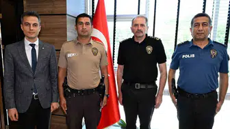 Uşak’ta sağanak altında yardımına koştuğu öğretmen ona başarı getirdi