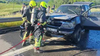 TEM Otoyolunda seyir halindeki cip bir anda yanmaya başladı