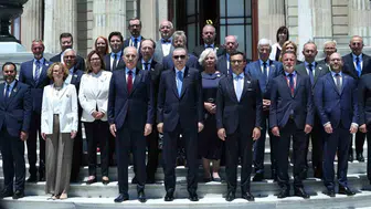Erdoğan NATO zirvesi öncesi mesajı verdi Savunmada engeller kalkmalı