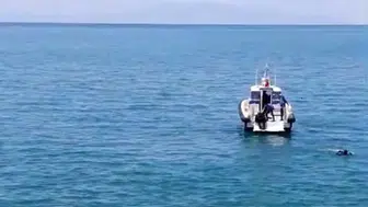 Van’da otomobil göle uçtu sürücü son anda kurtarıldı