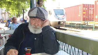 Bir kimyagerin raylar üzerindeki yaşam mücadelesi