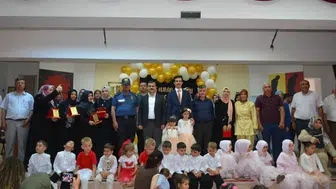 Köyceğizli miniklerden duygu dolu yıl sonu kutlaması