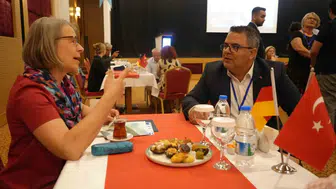 Alman turizmciler Edremit Körfezi'ni rotasına eklemek için geldi