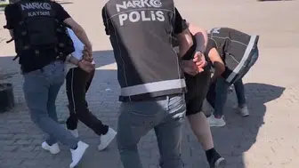 Kayseri yolunda uyuşturucu operasyonu 3 kişi cezaevine gönderildi