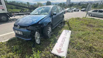 Samsun Şehir Hastanesi kavşağındaki kazada iki sürücü yaralandı