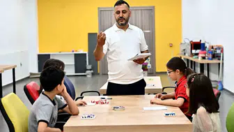Antalya’da minikler zeka oyunlarıyla yarıştı