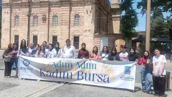 Bursalı gençler şehrin kadim tarihini sokak sokak öğreniyor