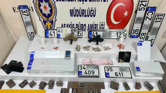 Esenler'de sahte plaka imalathanesine baskın