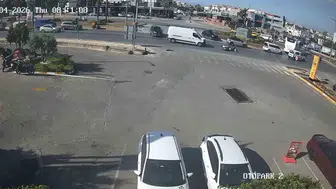 Bodrum trafiğinde tehlikeli kavşak kazası kamerada