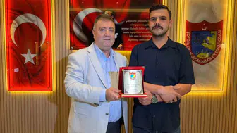 İzmirli taksiciden örnek davranış