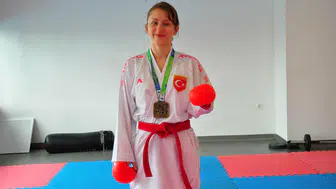Manisalı sporcudan dünyaya madalya dersi