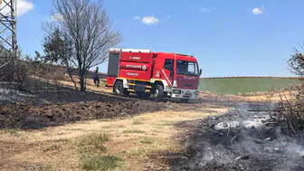 Tekirdağ'da hasat zamanı büyük yangın paniği