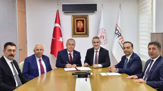 Zara ilçesine yeni yarı olimpik yüzme havuzu geliyor
