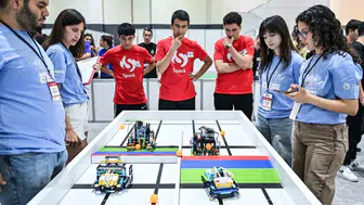 Genç mucitler robotlarıyla dünya arenasına hazırlanıyor